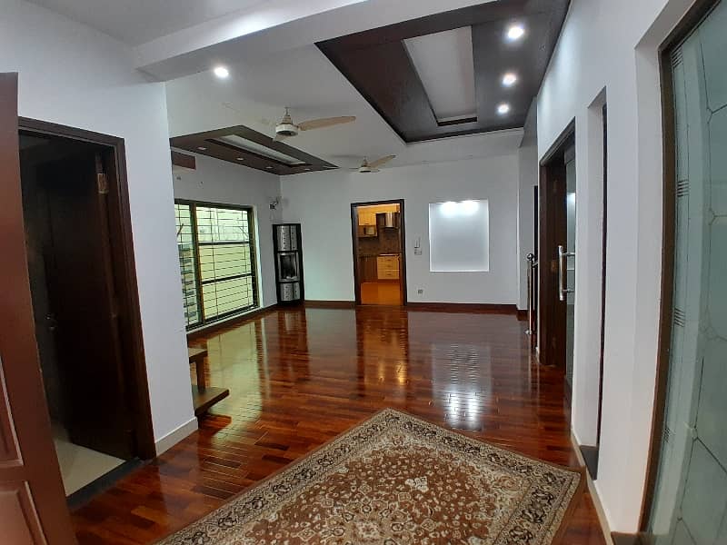 10 Marla House For Sale In DHA Phase-5 Block-L 8