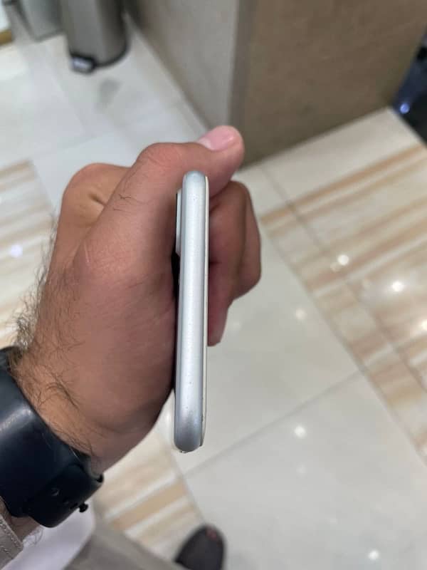 iPhone 7 Plus pta officially pta aprove 32 gb pack phone 80 b. h 3