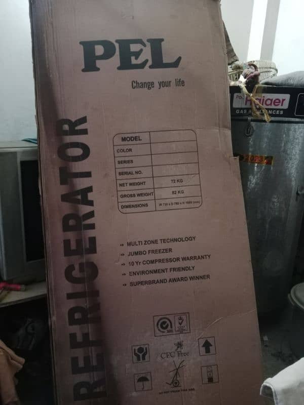 jumbo  size lpel fridge glass door full werrenty 4