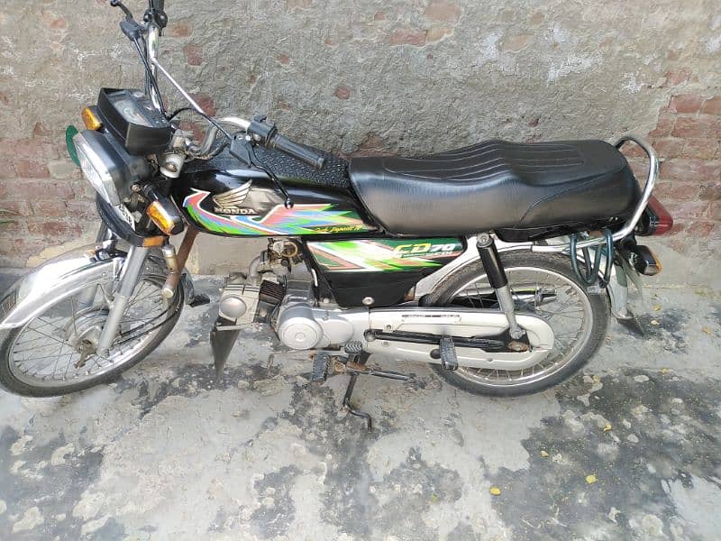 Honda 70cc black color 2