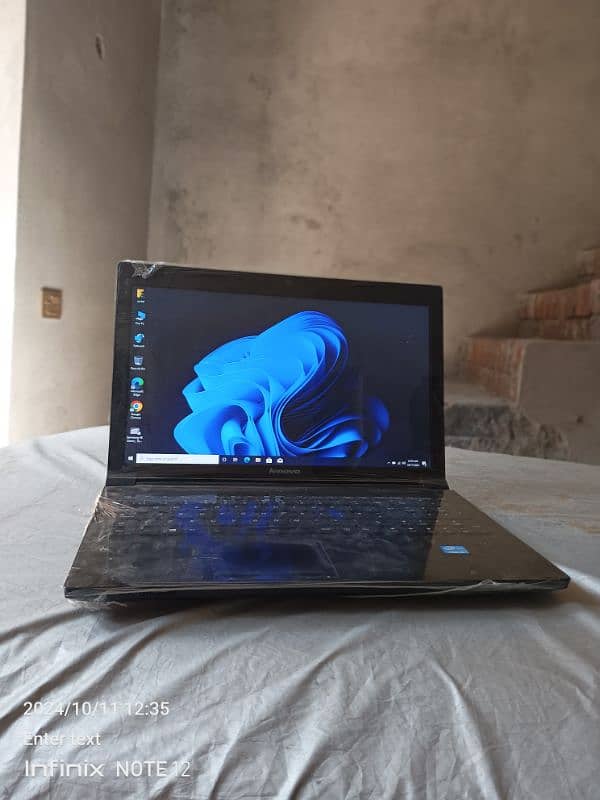 Lenovo i3 3rd generation 4gb RAM 128 gb hard 0