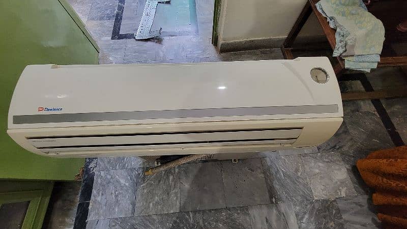 dawlance 1.5 ton ac. new condition. 4