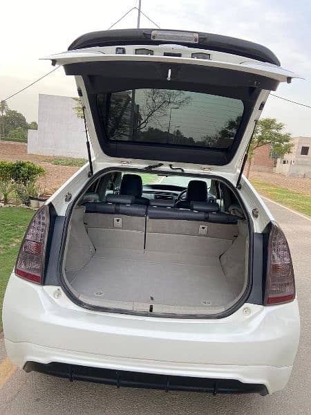 Toyota Prius 2014/10 Lahore REG Totally Genuine 4