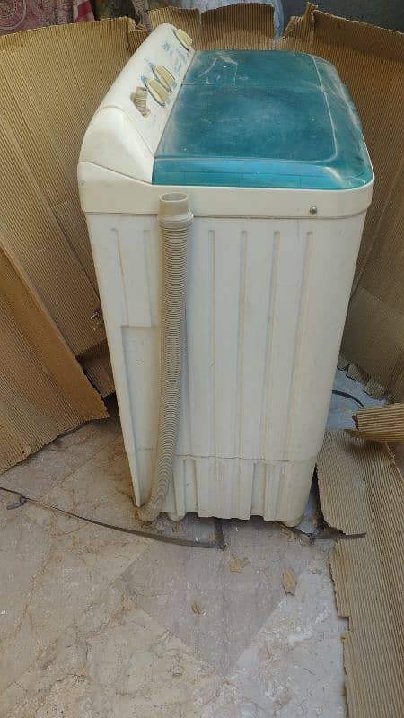 Haier washing and dryer machine 1