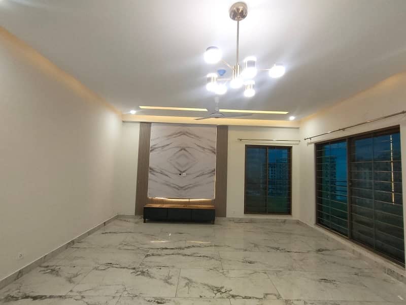 Brand New 10 Marla 3 BED Flat 5th Floor Available For Rent In Askari 11 Sector D 6