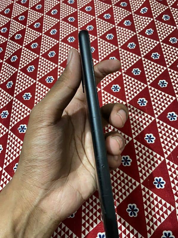 Google Pixel 4a 5g 6/128 3