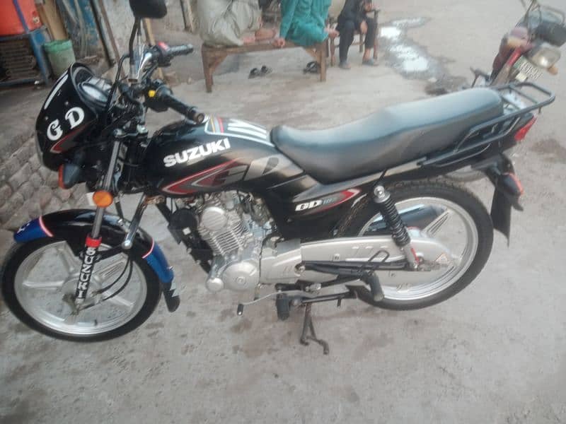 Suzuki GD110s 5