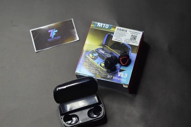 M10 earbuds 1