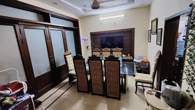 GOLDEN OPPORTUNITY TO BUY 5 MARLA FURNISHED HOUSE 2