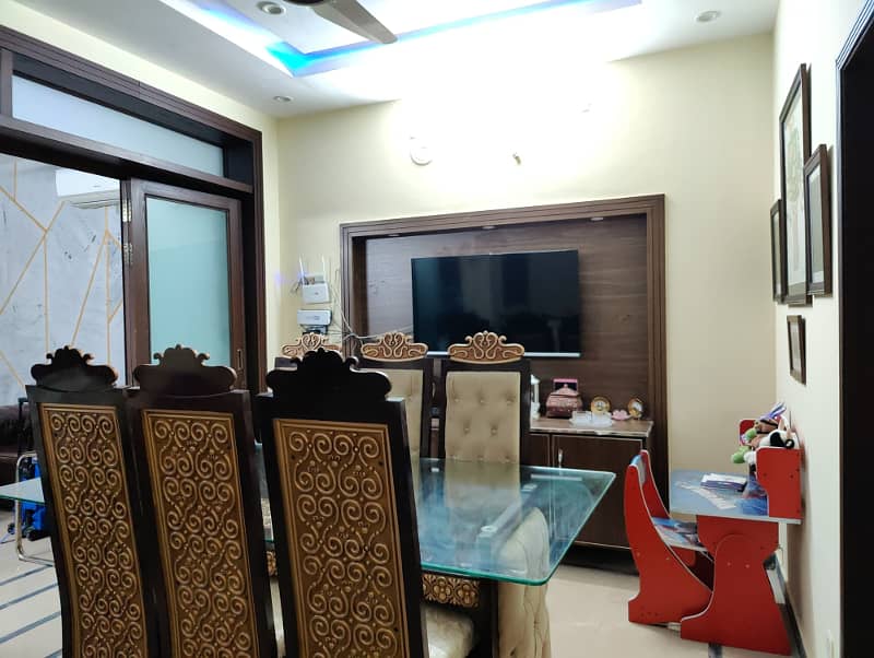 GOLDEN OPPORTUNITY TO BUY 5 MARLA FURNISHED HOUSE 13