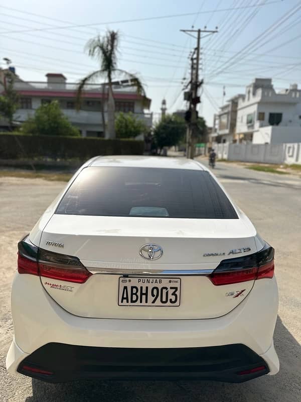 Toyota Corolla Altis 2021 3