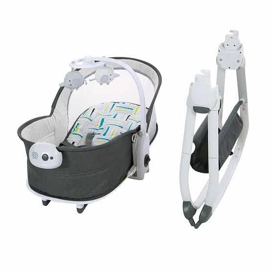 Mastela 6 in 1 Multi-Function Bassinet 8