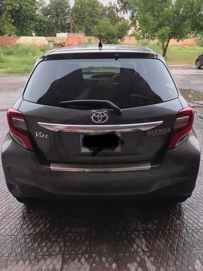 Toyota Vitz 2015 1.0 1