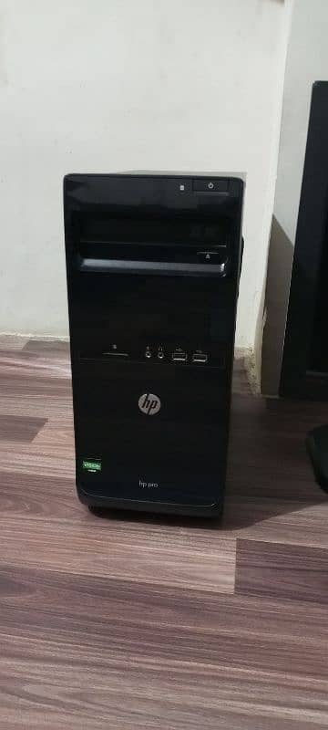 Very good condition HP Computer (CPU & LCD) 1