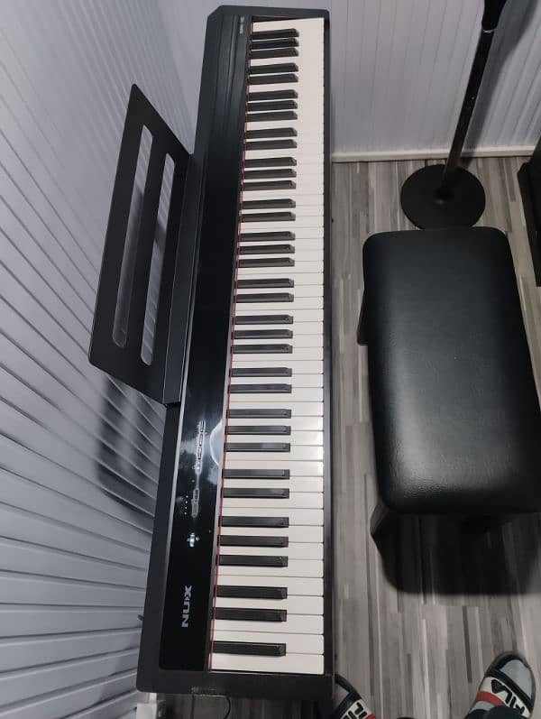 Nux Piano NPK 10 2