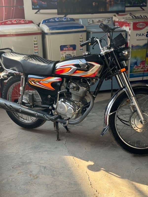 Honda CG125 2023model 3