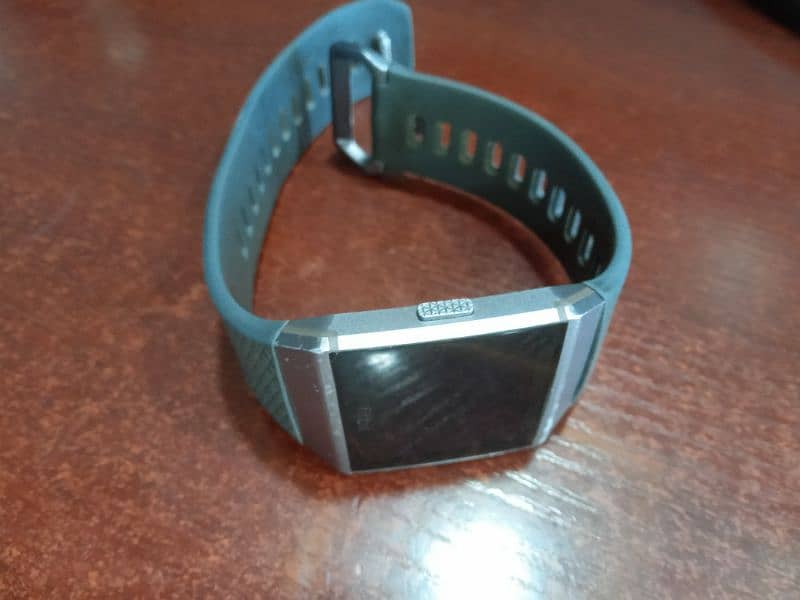 Fitbit ionic with Good Battery Timing 0300-9426428 5