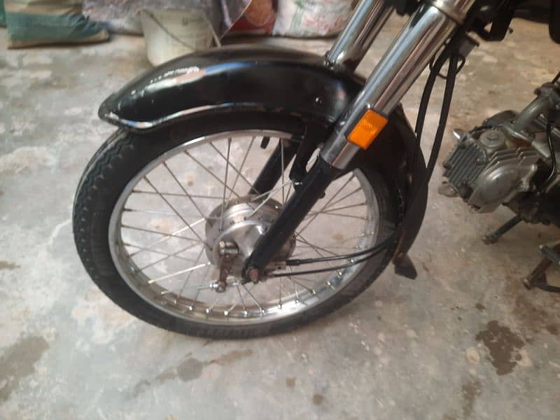 Honda CD 70 Dream 11