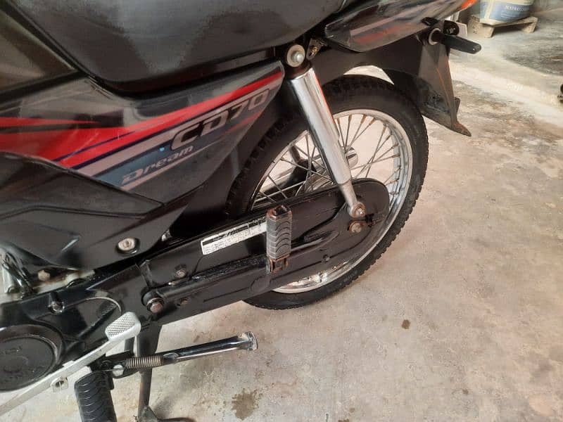 Honda CD 70 Dream 12