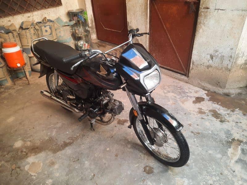 Honda CD 70 Dream 16