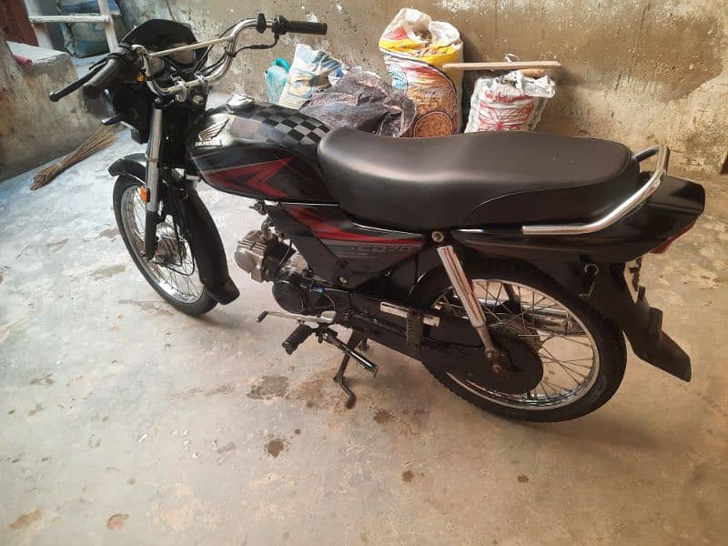 Honda CD 70 Dream 19