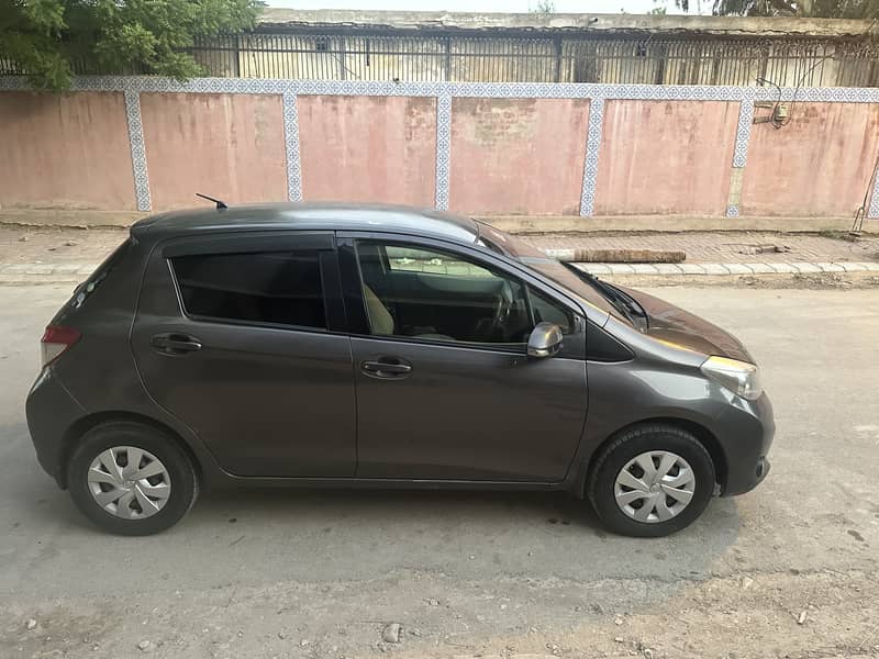 Toyota Vitz 2012 F1.0 2