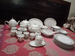 72 PCs dinner set urgent sale