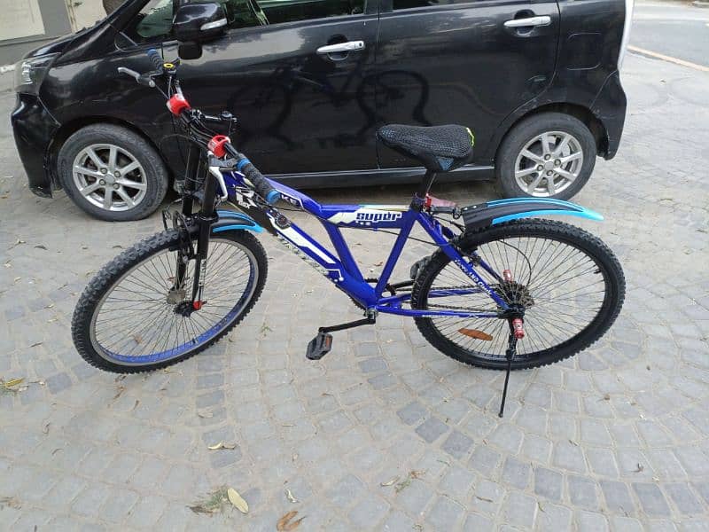 AOA. I am selling my lushed condition bicycle. 6