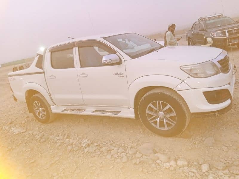 Toyota Hilux 2016 3