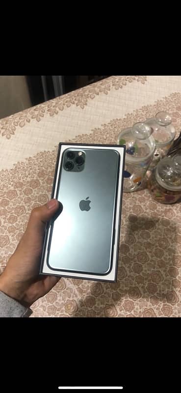 iphone 11 pro mAx 64 gb box 5