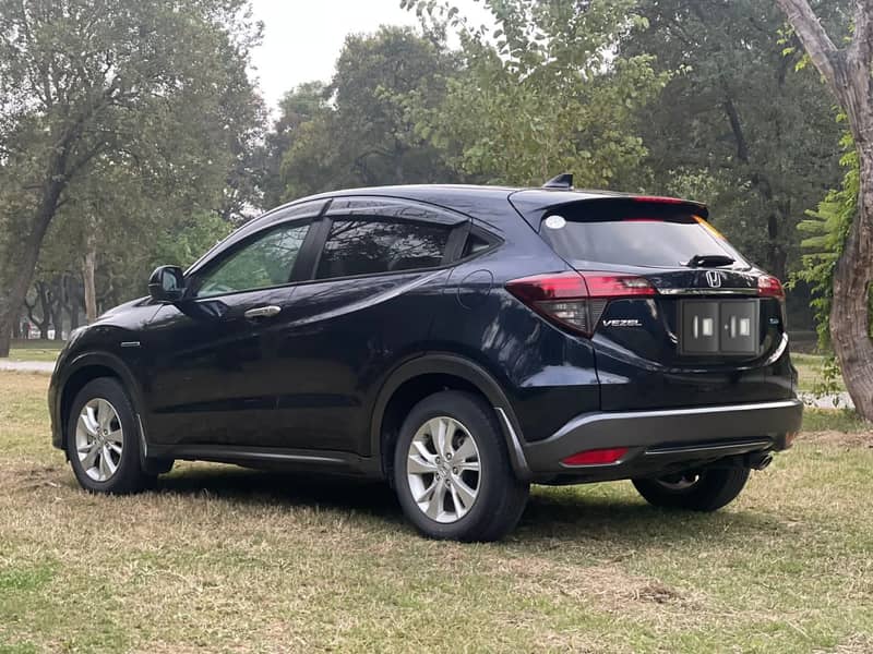 Honda Vezel Hybrid X L Package 2018 4