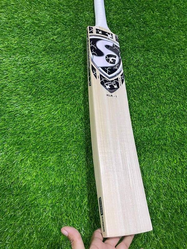 English Willow Cricket Bat 2