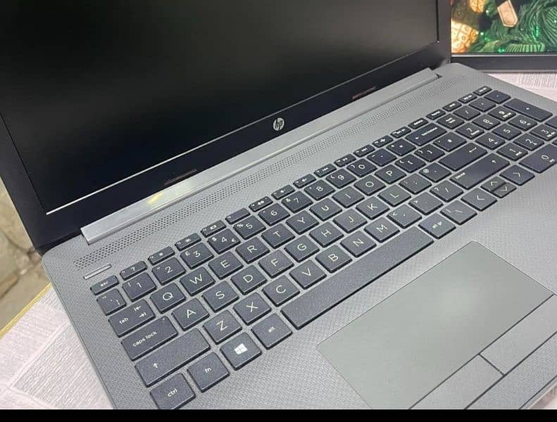 Gaming laptop with 2Gb Graphic card 4