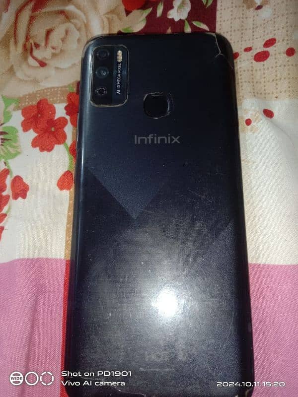 Infinix hot 9 play 3/64 gb 4