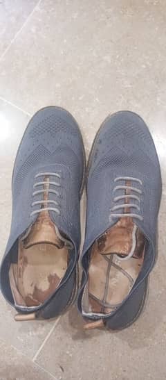 casual-formal shoes