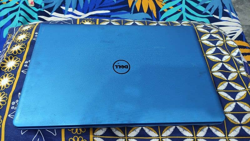 Dell Inspiron 17.3"  model 5755 AMD A8 7410 AMD Radeon R5 2.20 GHz 1