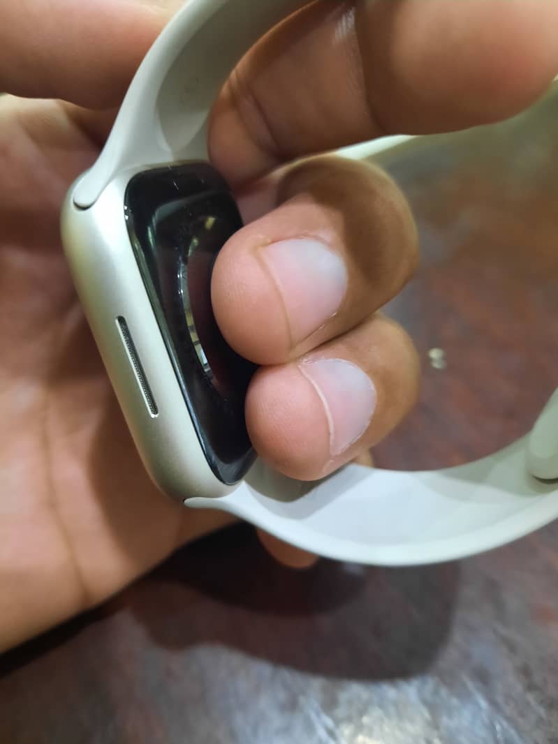 Apple 7 sers watch only 6 7 time use ki hui ha without box ha 2