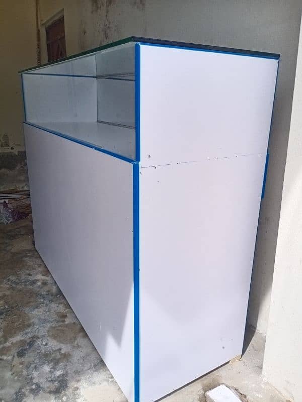 Mobile shop counters & racks for sale 2