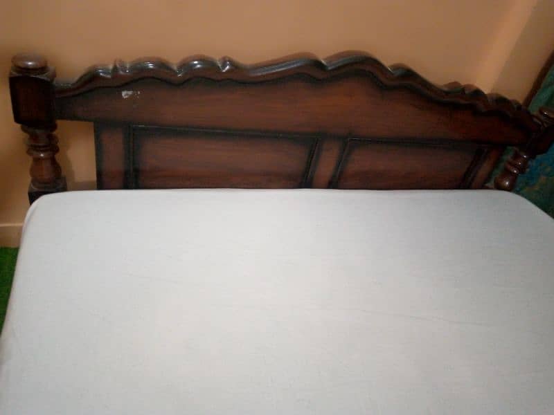 queen size sheeshum wood double bed 3