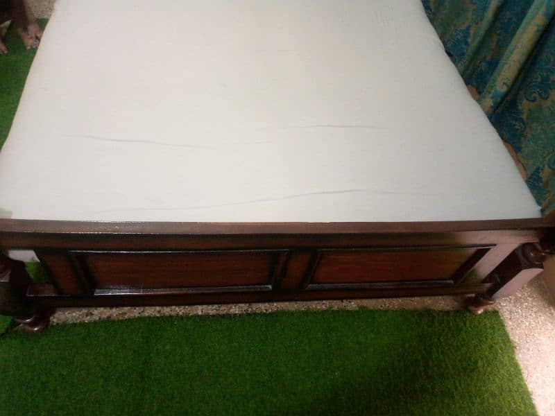 queen size sheeshum wood double bed 7