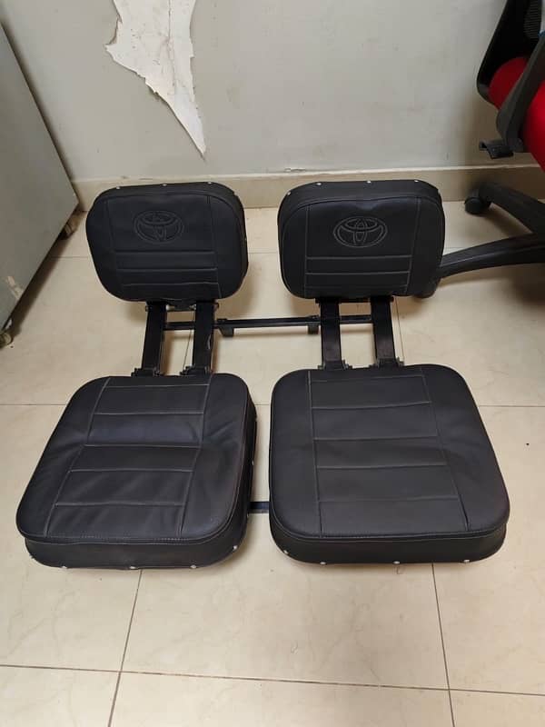 Pair of Folding Seats For Revo/Mint 0