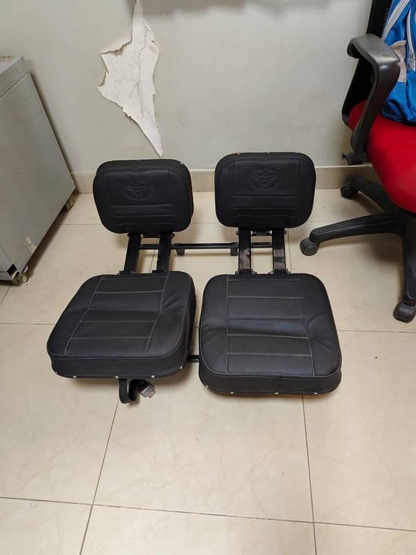 Pair of Folding Seats For Revo/Mint 1