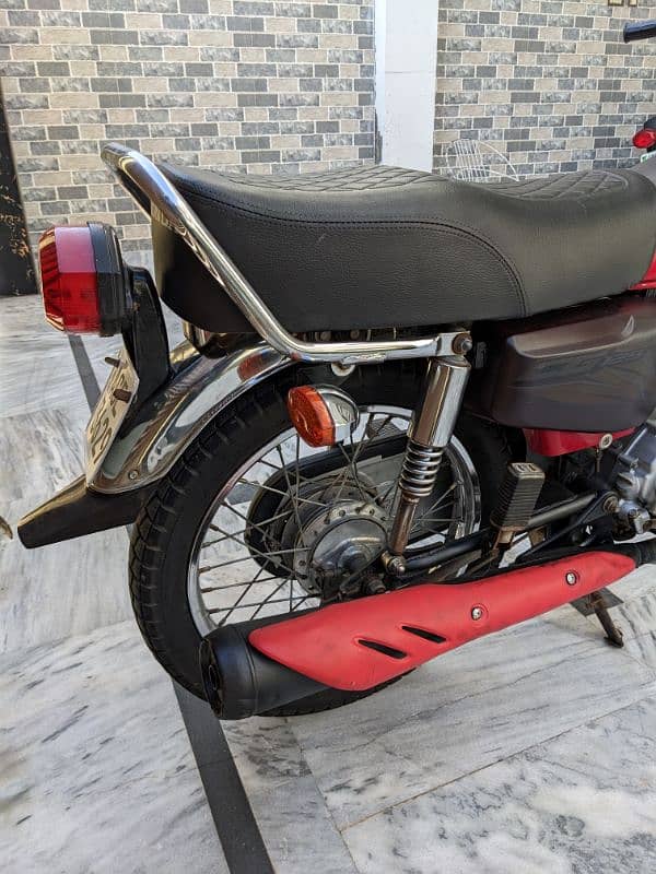 Honda 125 20/21 model 8