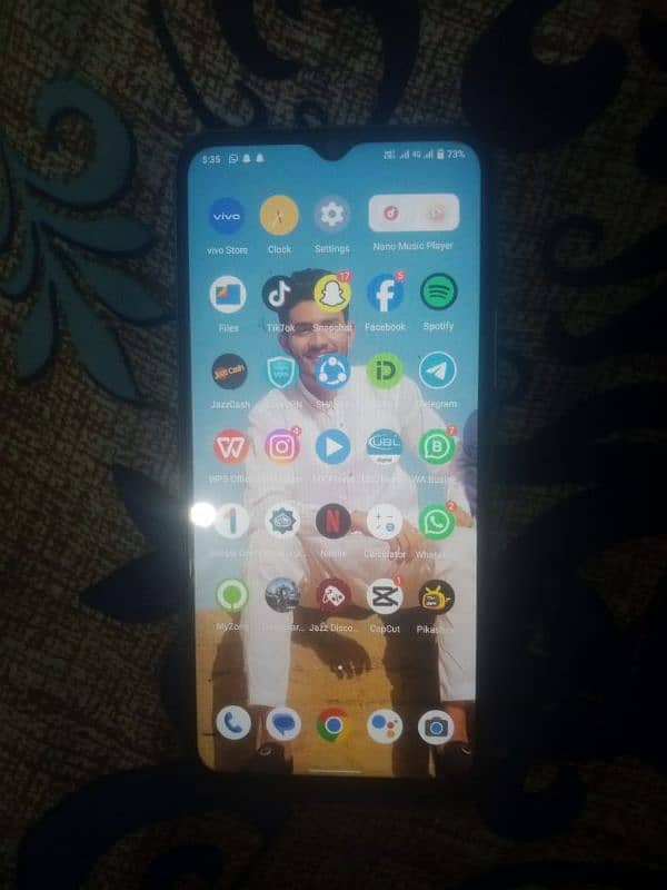 vivo y21 10/10 condition urgent sale 2