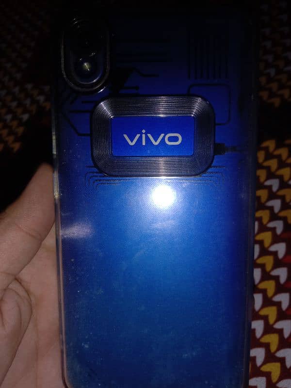 Vivo y19 c 4