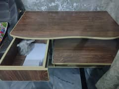 office table new condition 0