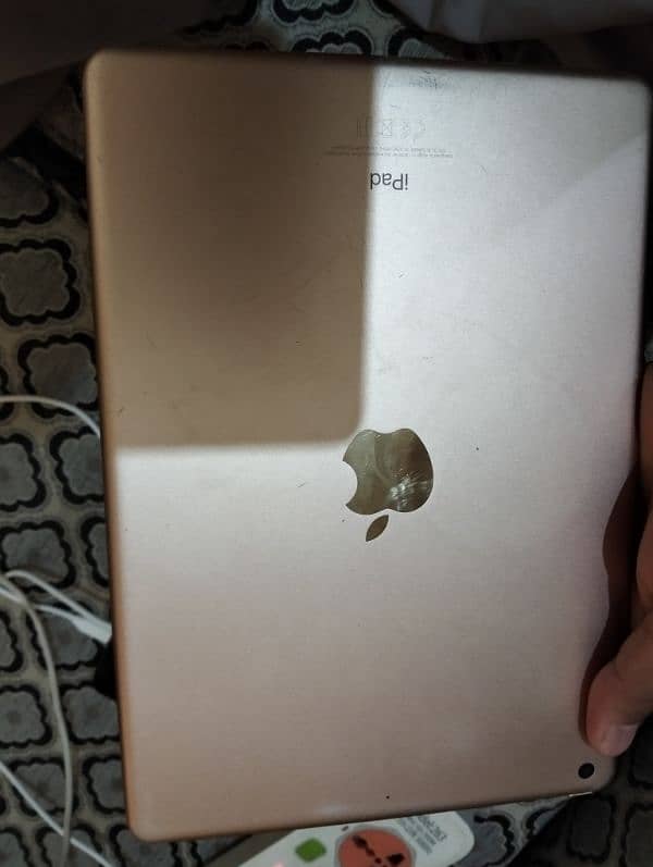 ipad 6th generation 32 GB urgent sale 1