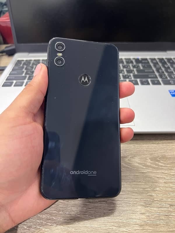 Motorola one P30 Play for sell 4Gb 64Gb 1