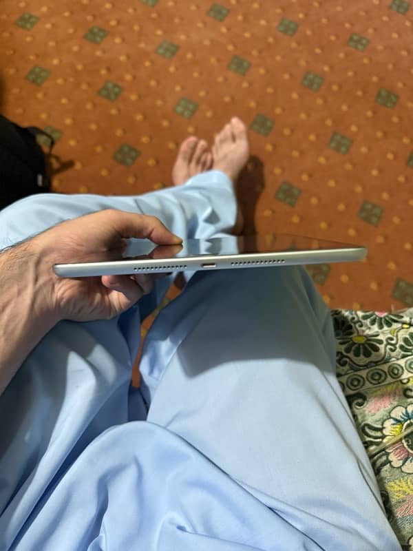 Ipad 9th generation 6