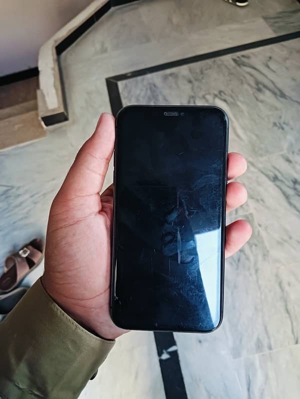 Iphone 11 LLA Model 128 GB 2